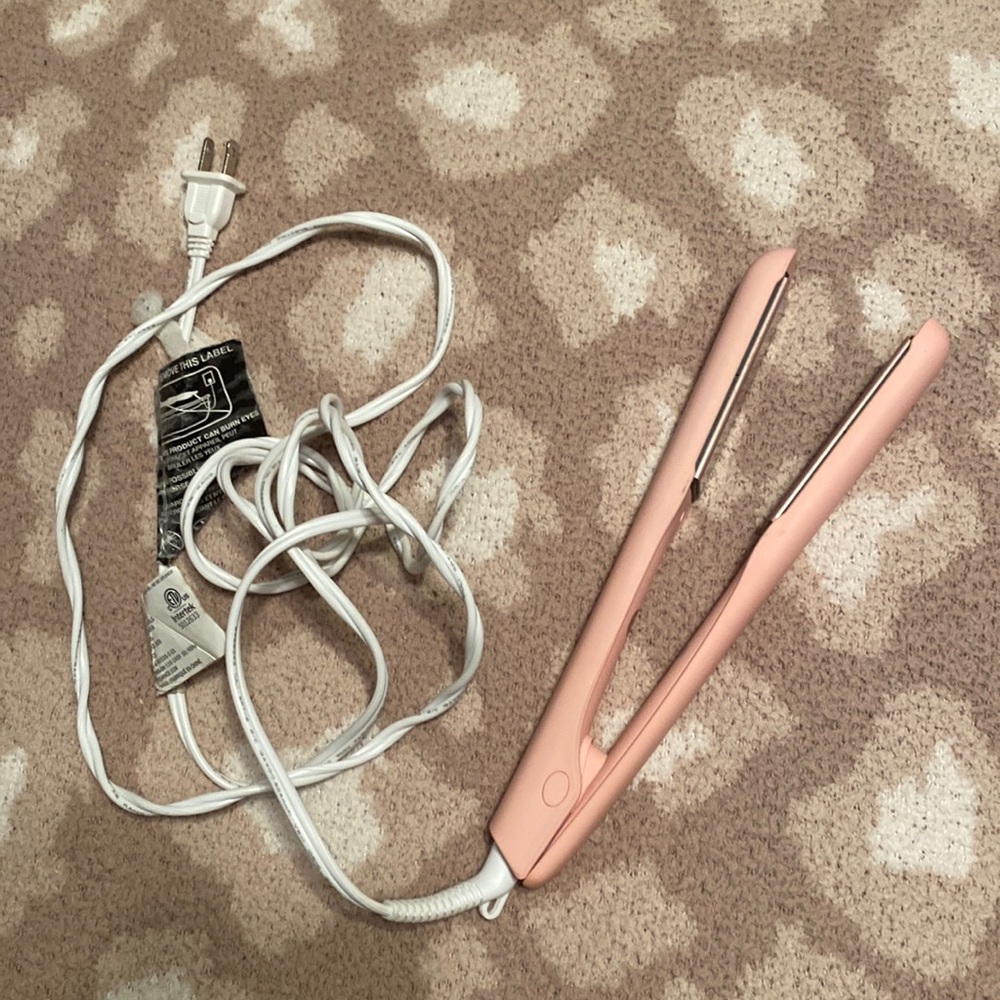 pink foxybae straightener